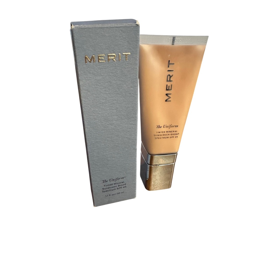 Merit The Uniform Tinted Mineral Sunscreen SPF 45 Shade 26 1.7oz New in Box